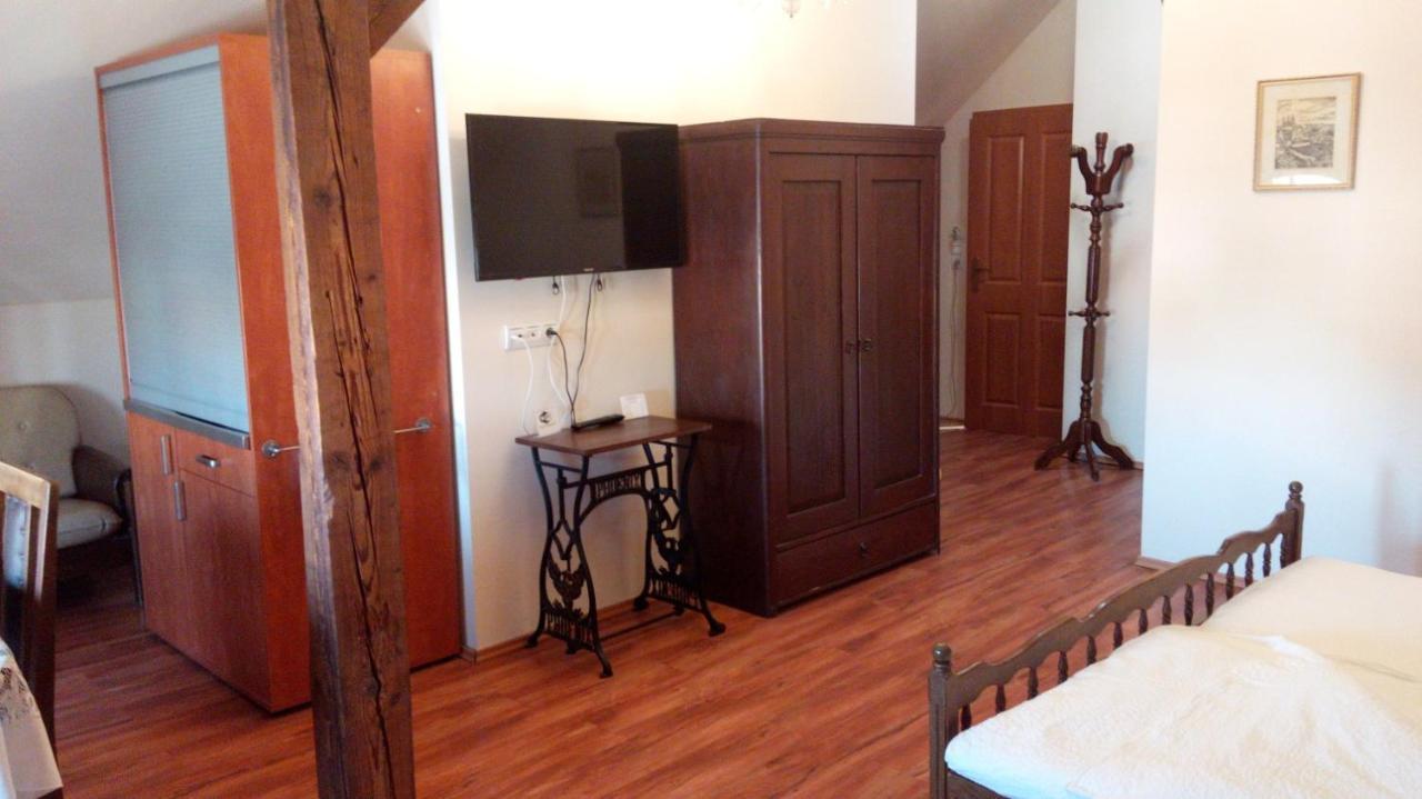 Apartments U Kasny Кадань Экстерьер фото