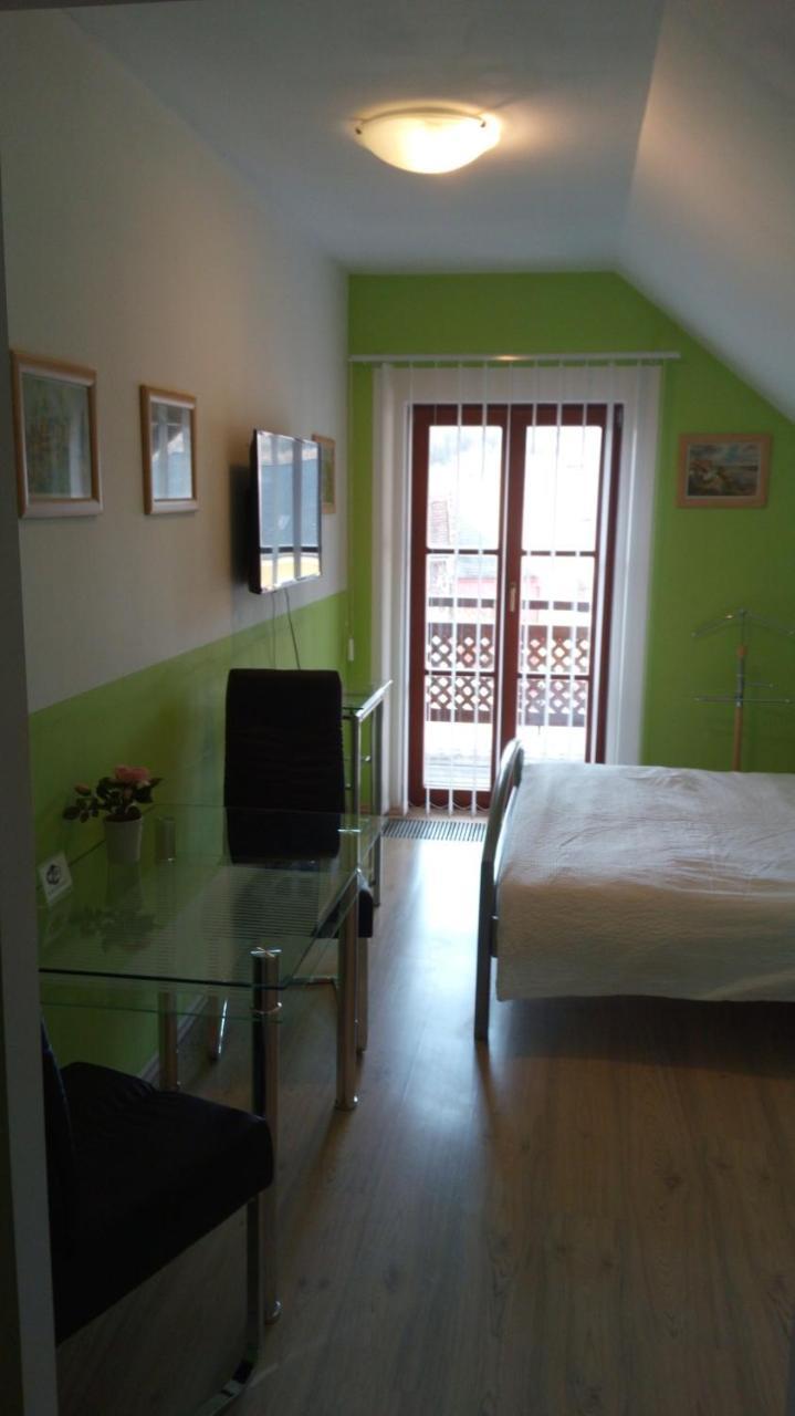 Apartments U Kasny Кадань Экстерьер фото