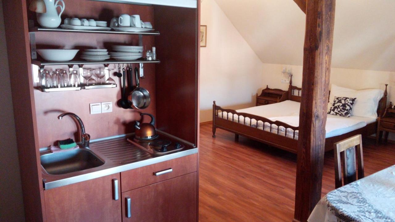 Apartments U Kasny Кадань Экстерьер фото