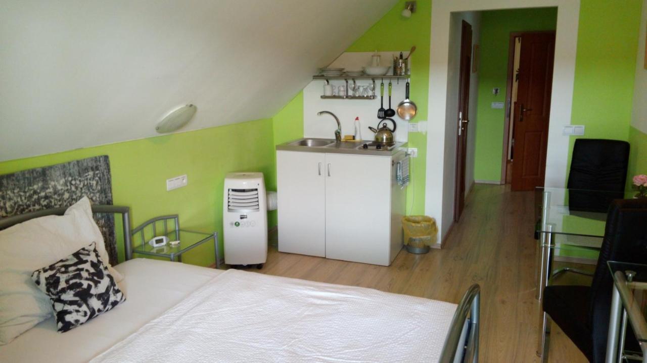 Apartments U Kasny Кадань Экстерьер фото